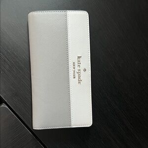 Kate Spade Light Gray Wallet